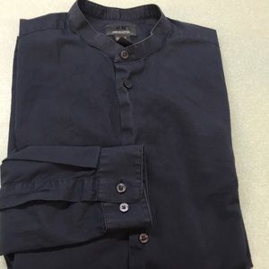 Men’s collarless button down